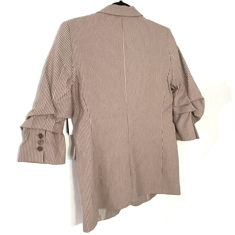 DKNY Ruched 3Q Sleeves One Button Pinstripe Blazer in Khaki Brown - Picture 4 of 13